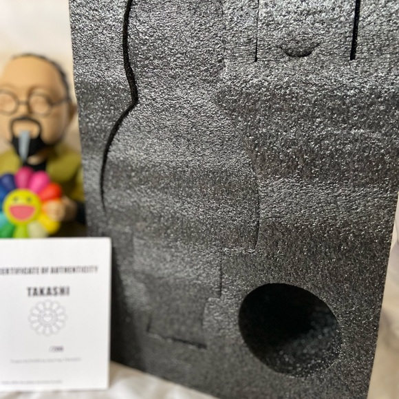 Takashi Murakami Figure - Picture 14 of 15